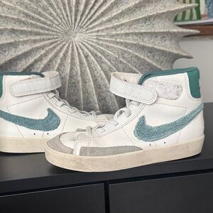 Nike Kids High-Top Sneakers in White and Teal
